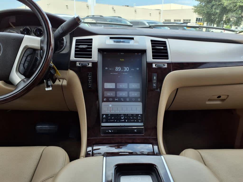 Thumbnail: 2013 Cadillac Escalade - 16