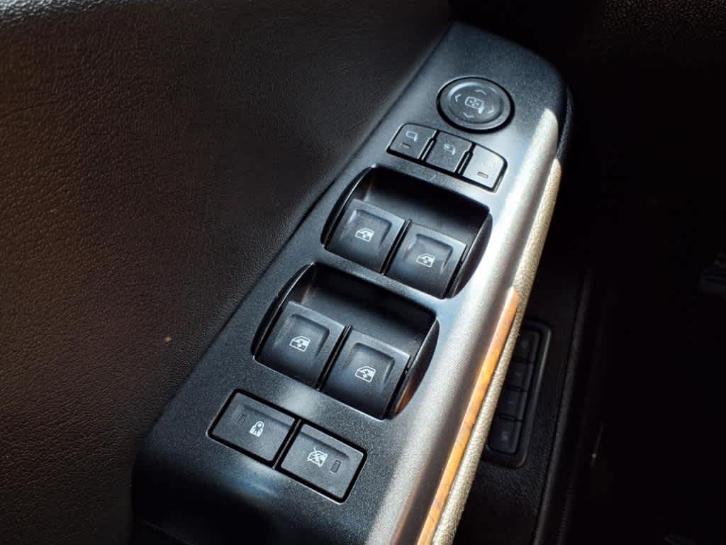 Thumbnail: 2019 Chevrolet Tahoe - 24