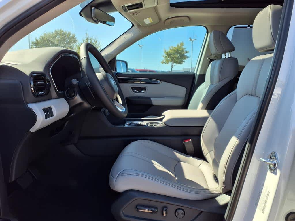 Thumbnail: 2025 Honda Pilot - 12