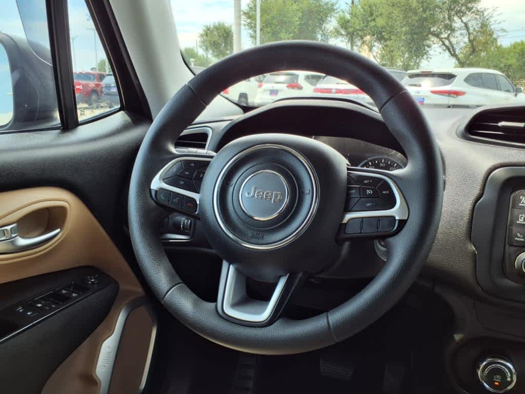 Thumbnail: 2017 Jeep Renegade - 15