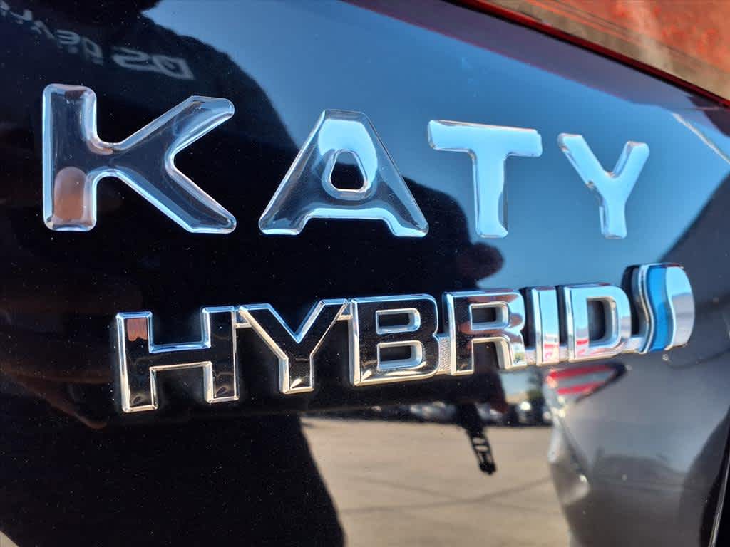 Thumbnail: 2022 Toyota Prius - 9