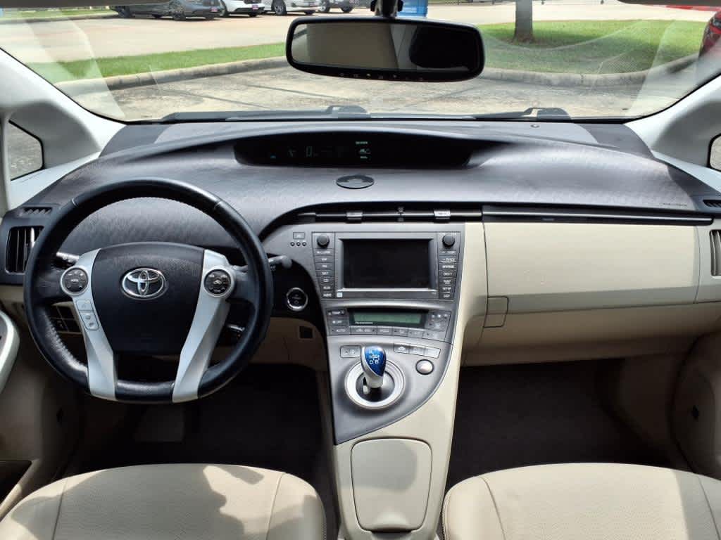 Thumbnail: 2011 Toyota Prius - 10