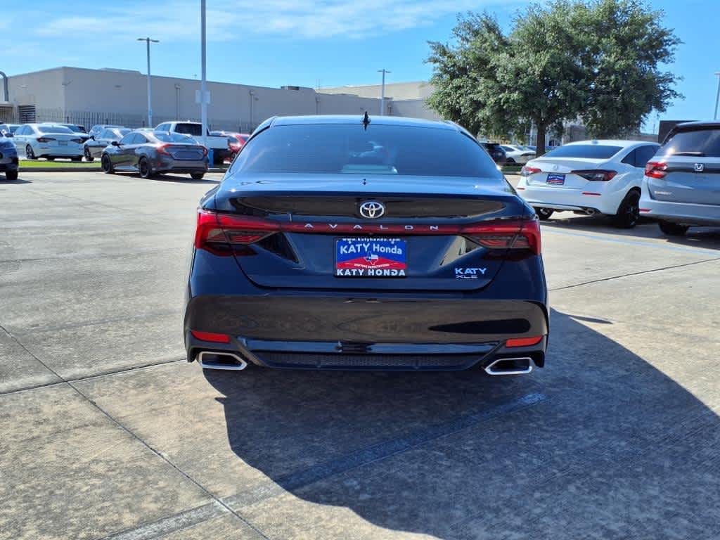 2020 Toyota Avalon XLE 5