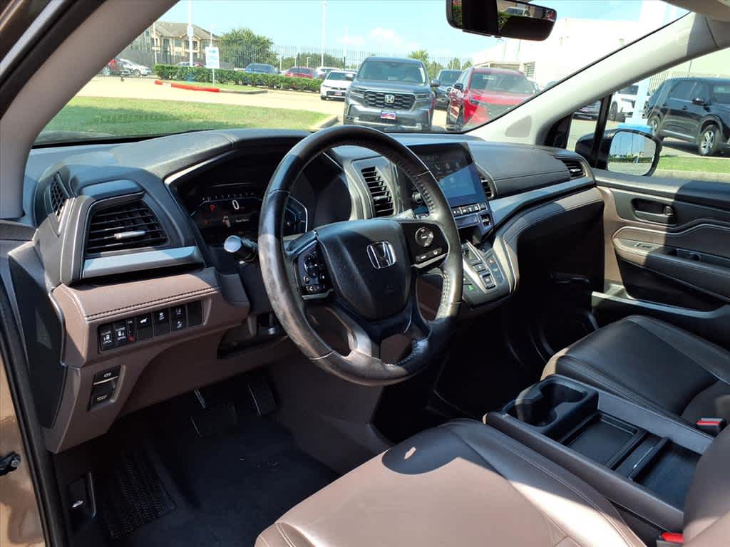 2018 Honda Odyssey photo 2