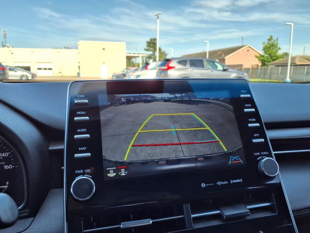 2020 Toyota Avalon XLE 22