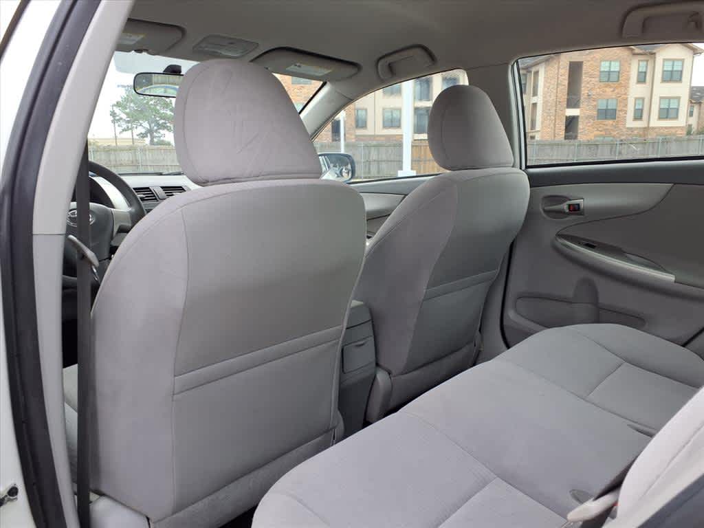 Thumbnail: 2010 Toyota Corolla - 12