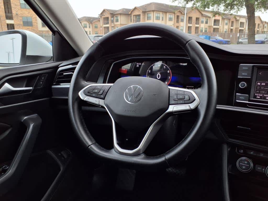 2023 Volkswagen Jetta SE 15