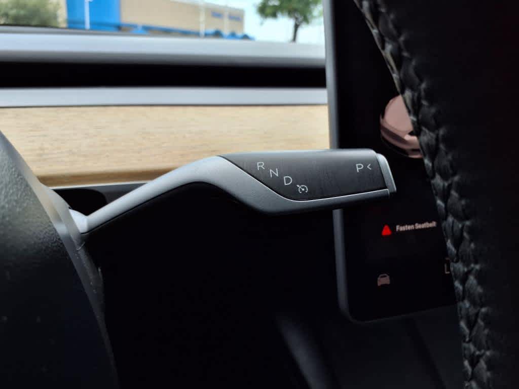 Thumbnail: 2022 Tesla Model Y - 17
