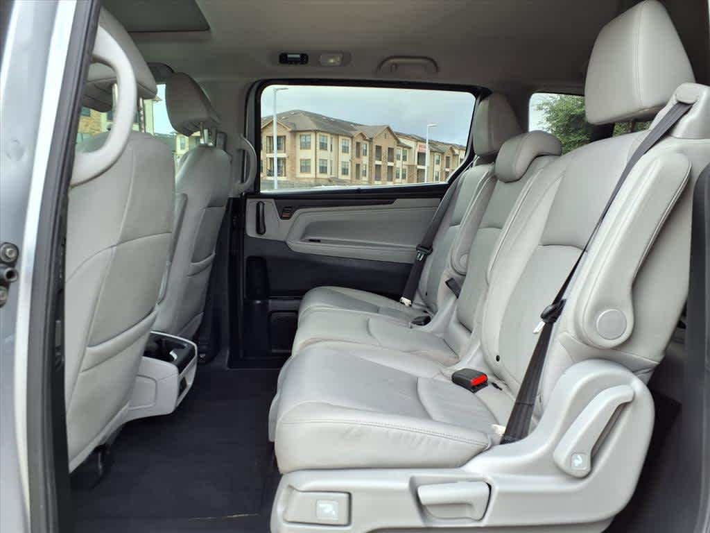 Thumbnail: 2018 Honda Odyssey - 14