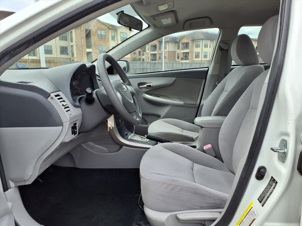 Thumbnail: 2010 Toyota Corolla - 11