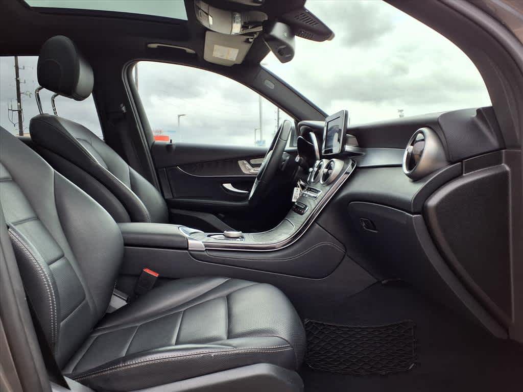 Thumbnail: 2018 Mercedes-Benz GLC - 15