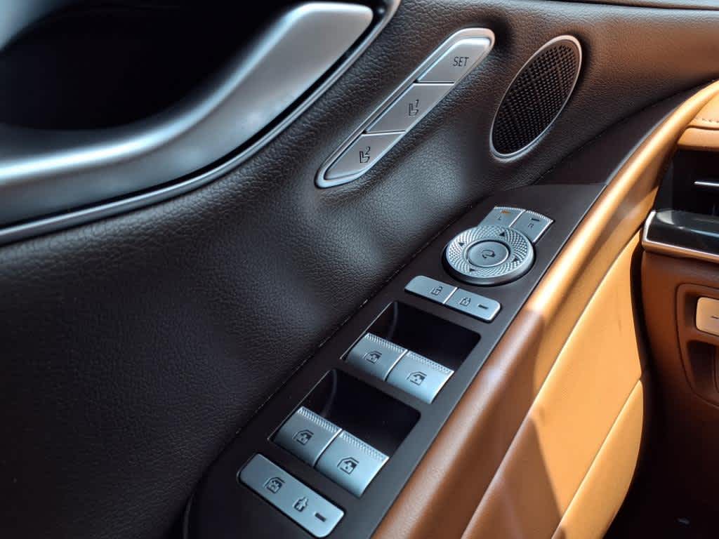 Thumbnail: 2021 Genesis G80 - 24