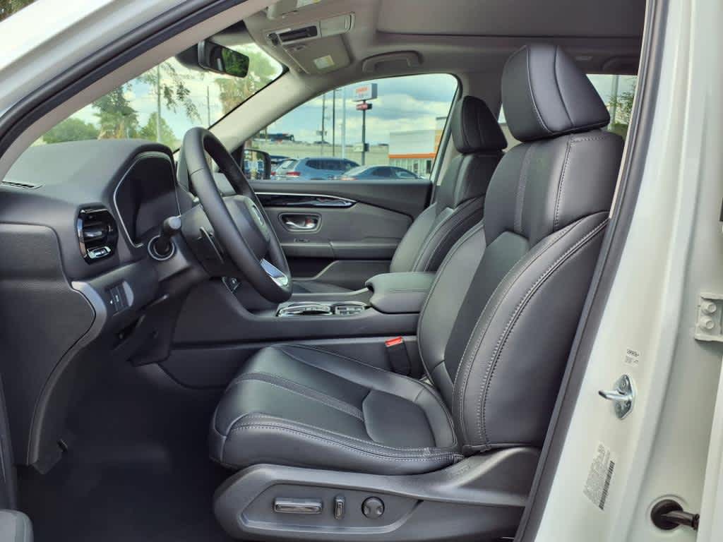 Thumbnail: 2025 Honda Pilot - 11
