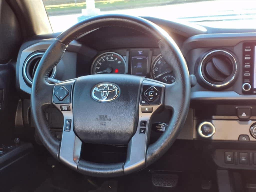 Thumbnail: 2020 Toyota Tacoma - 16