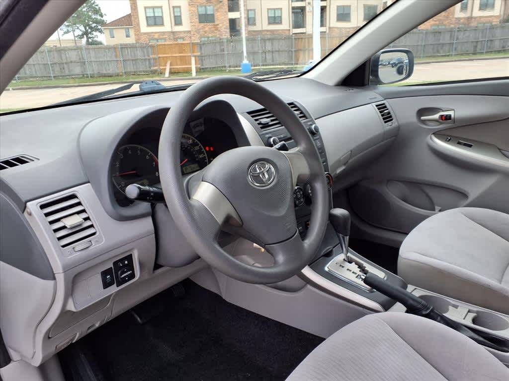 Thumbnail: 2010 Toyota Corolla - 2