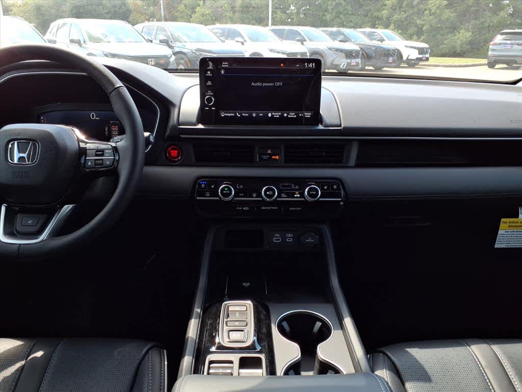 Thumbnail: 2025 Honda Pilot - 16