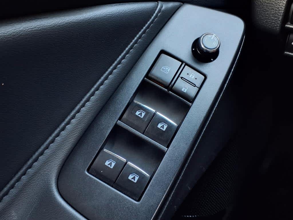 2020 Toyota Avalon XLE 24