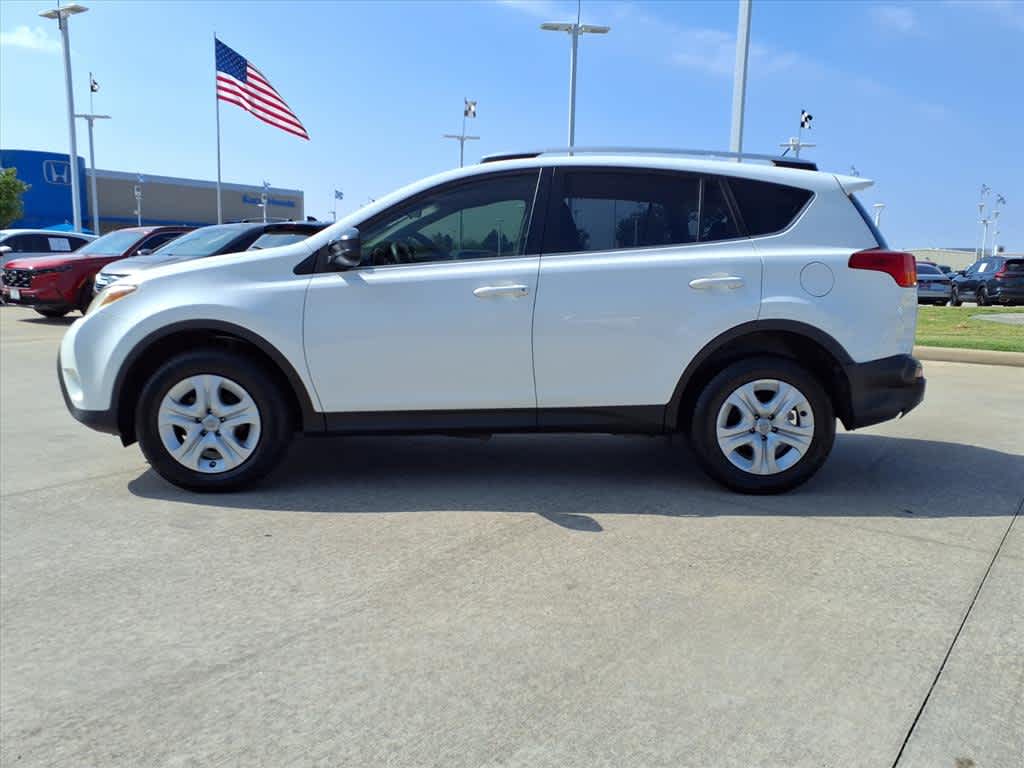 Thumbnail: 2014 Toyota RAV4 - 3