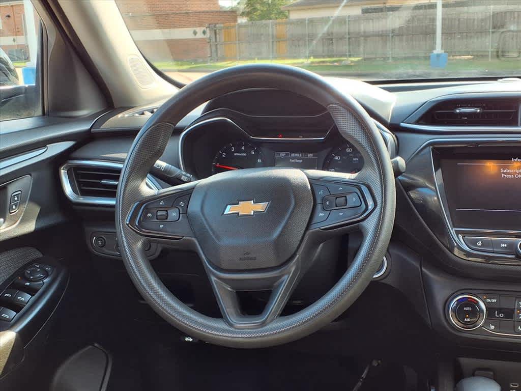 Thumbnail: 2023 Chevrolet TrailBlazer - 17