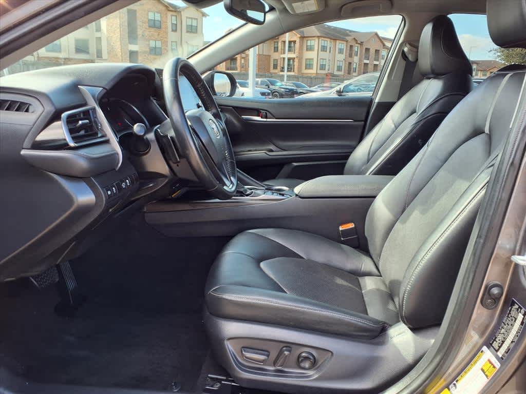 Thumbnail: 2021 Toyota Camry - 11