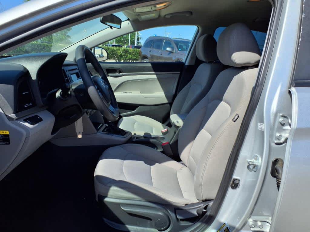Thumbnail: 2017 Hyundai Elantra - 11