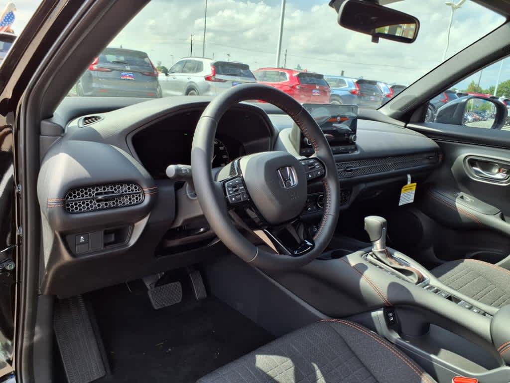 2025 Honda HR-V Sport 2