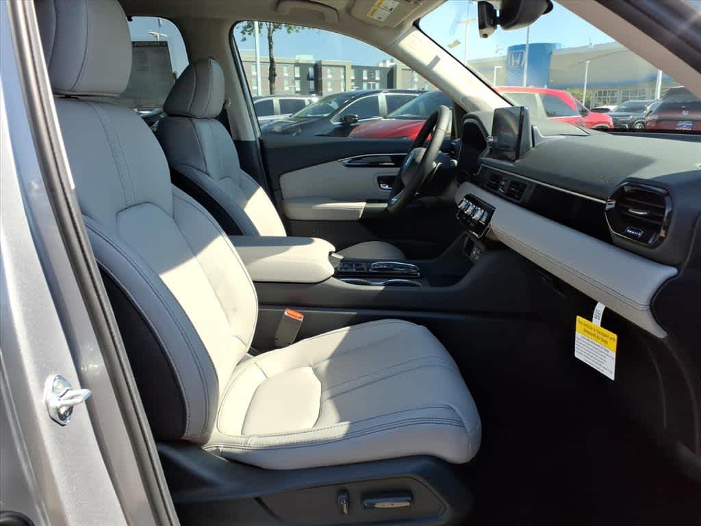 Thumbnail: 2025 Honda Pilot - 14