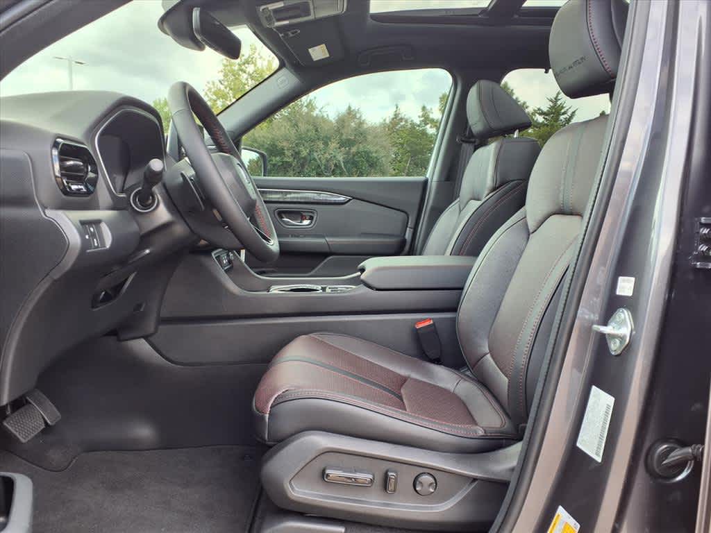 Thumbnail: 2025 Honda Pilot - 19