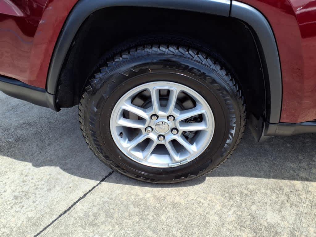 Thumbnail: 2019 Jeep Grand Cherokee - 8