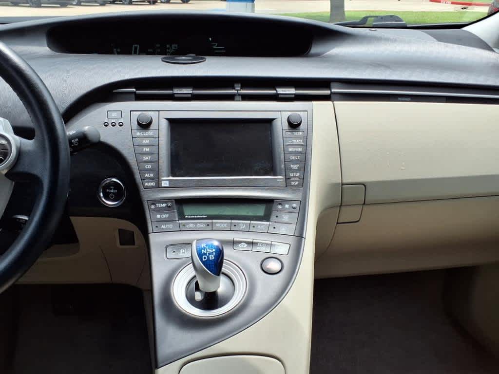 Thumbnail: 2011 Toyota Prius - 16