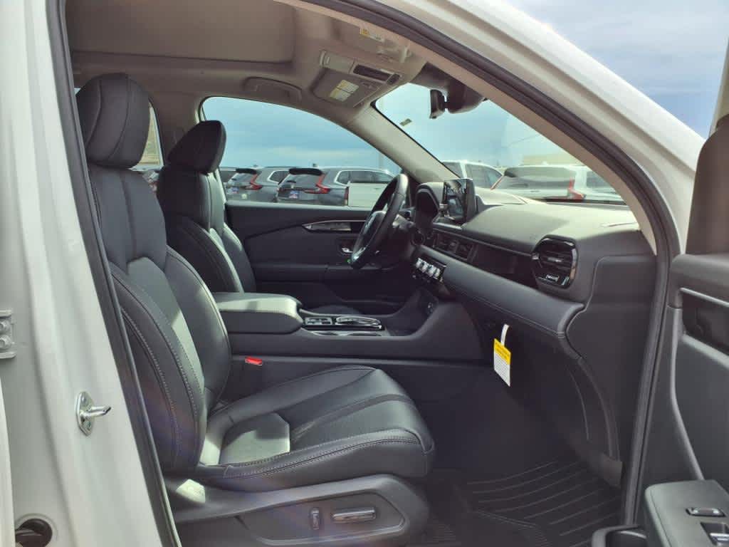 Thumbnail: 2025 Honda Pilot - 14