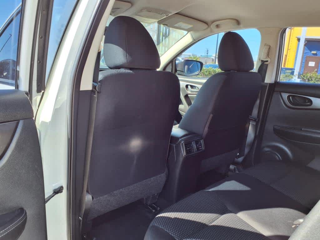 2019 Nissan Rogue Sport S 12