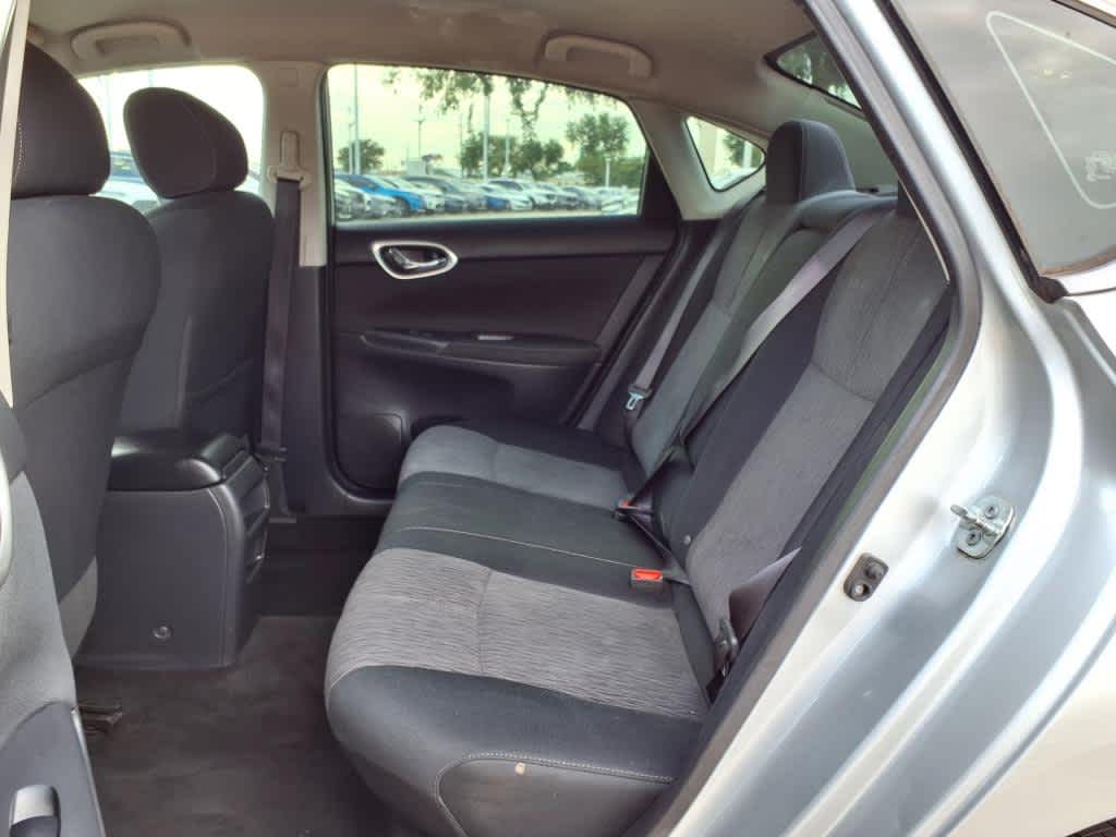 Thumbnail: 2015 Nissan Sentra - 13