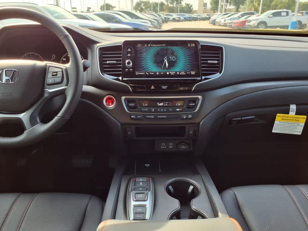 Thumbnail: 2025 Honda Ridgeline - 16