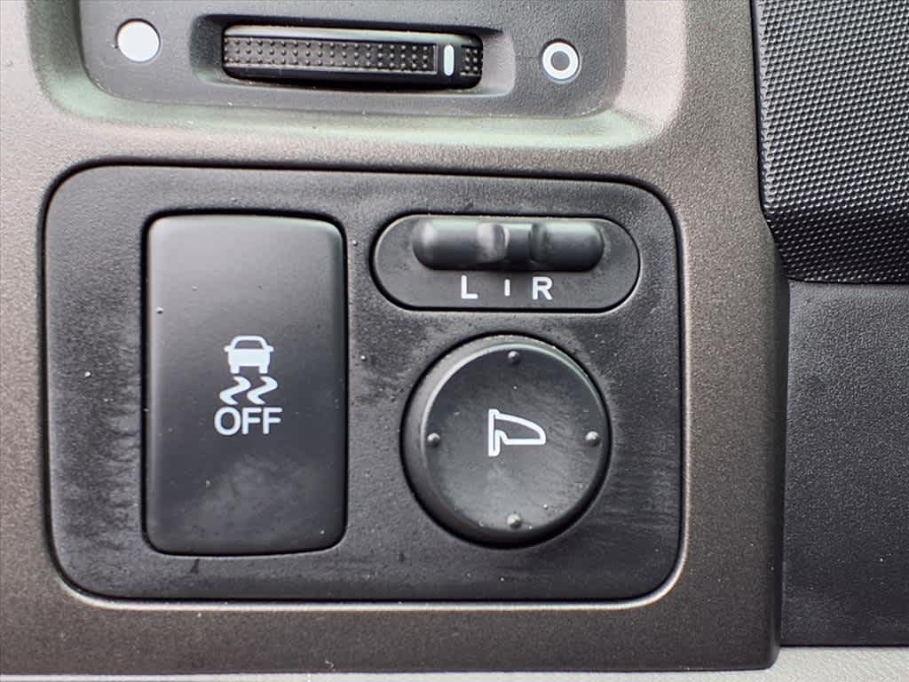 Thumbnail: 2011 Honda CR-V - 21