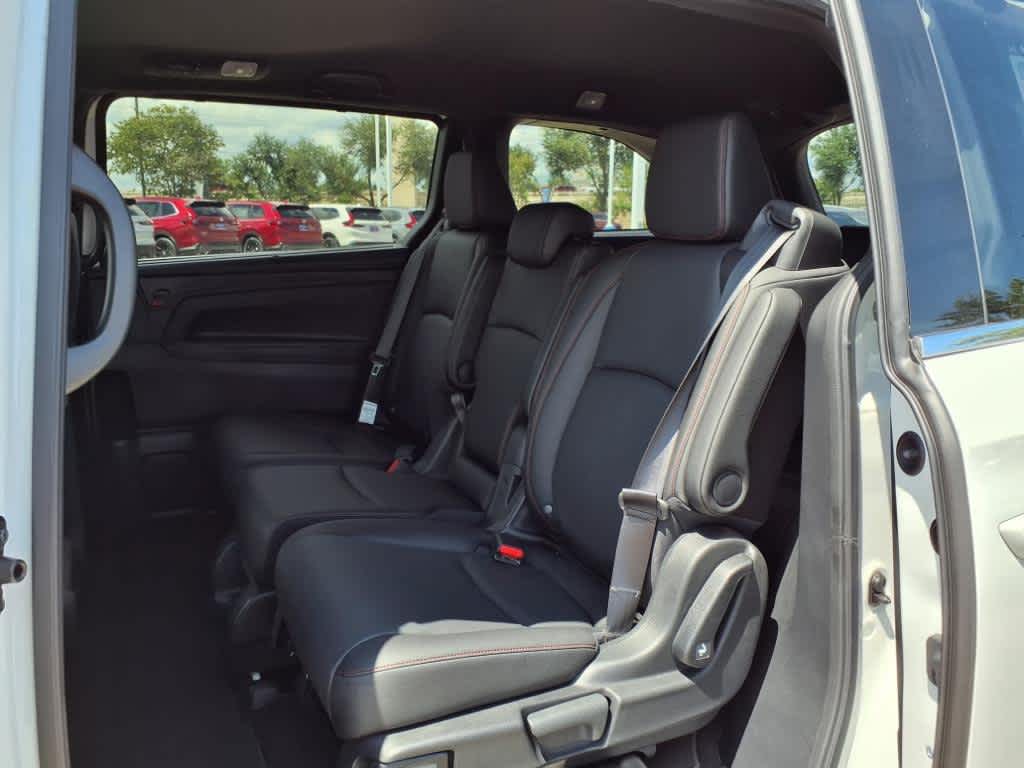 Thumbnail: 2025 Honda Odyssey - 13