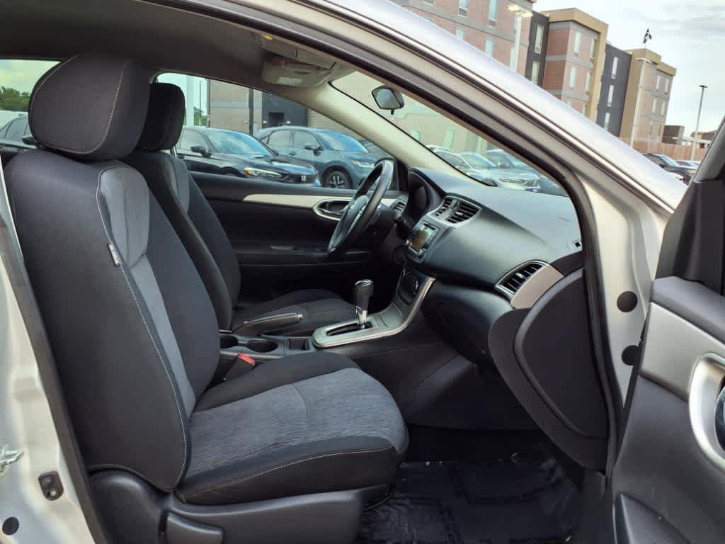 Thumbnail: 2015 Nissan Sentra - 14