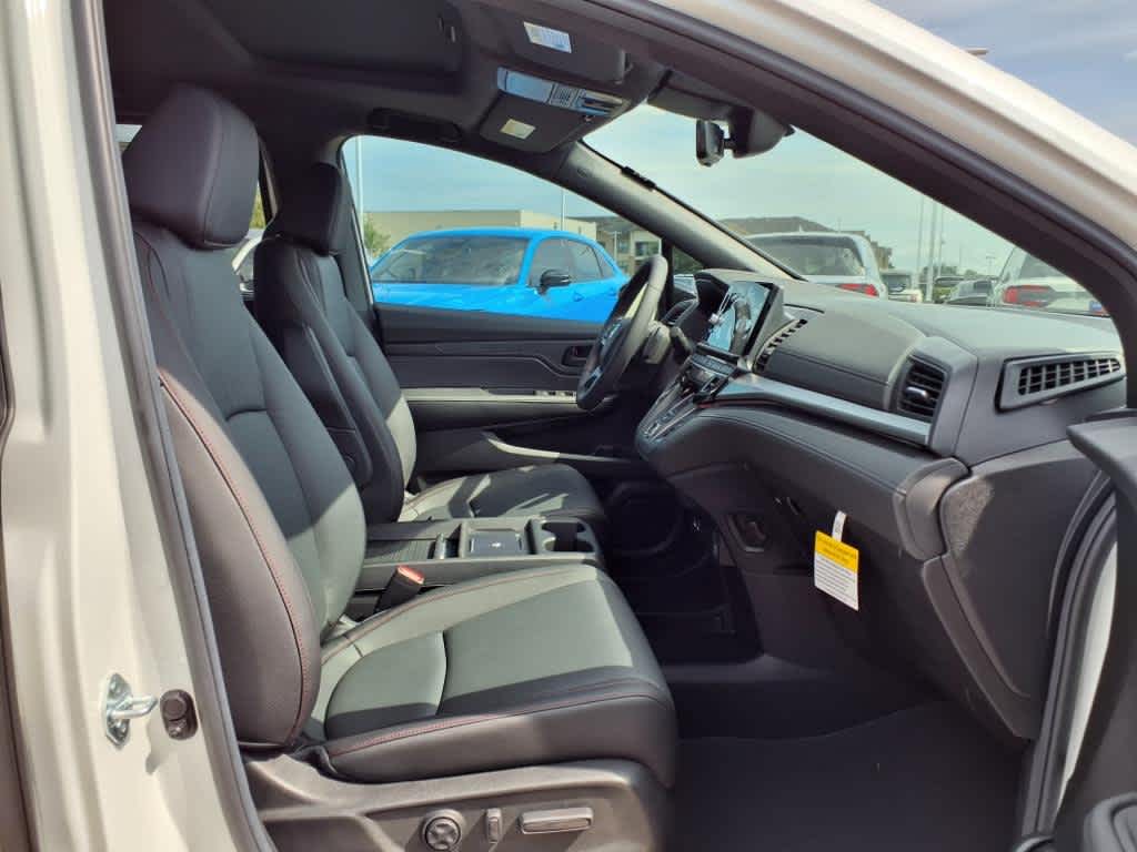 Thumbnail: 2025 Honda Odyssey - 14