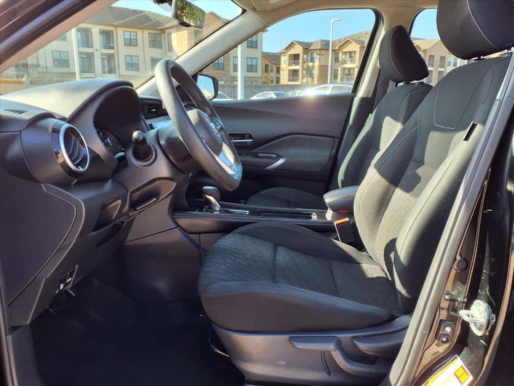 Thumbnail: 2021 Nissan Kicks - 11