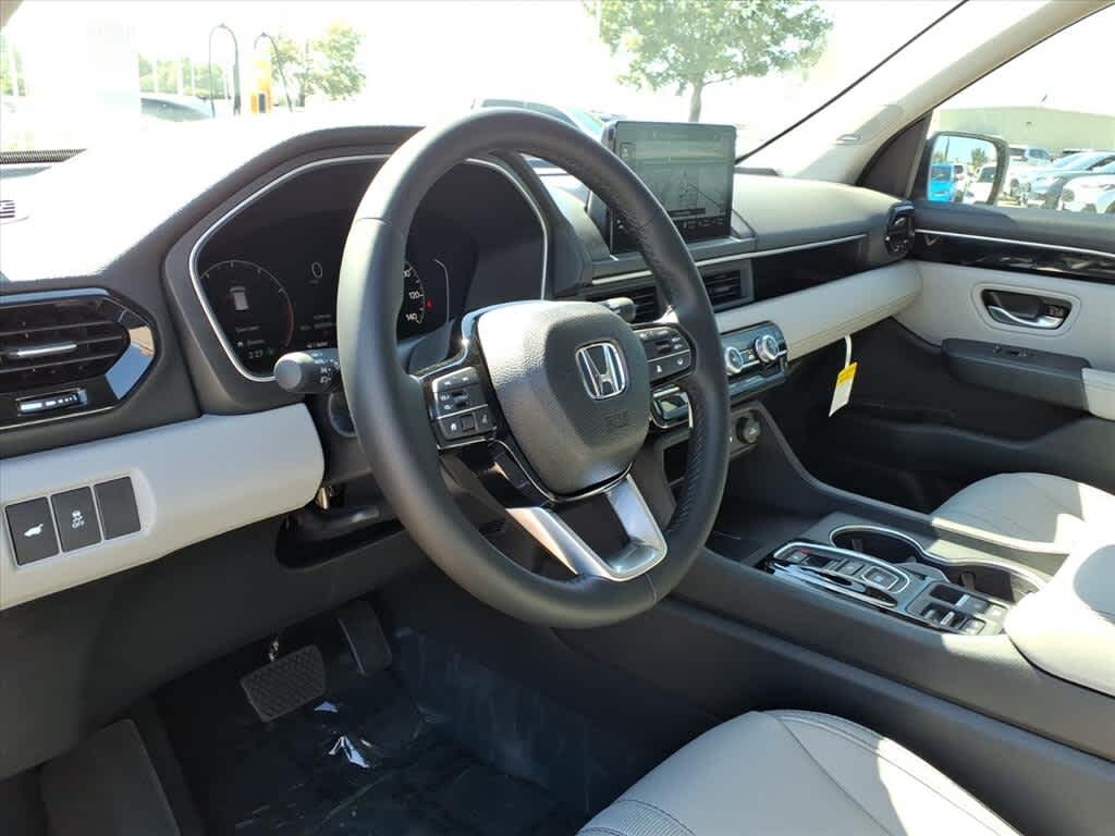 New 2025 Honda Pilot Touring SUV