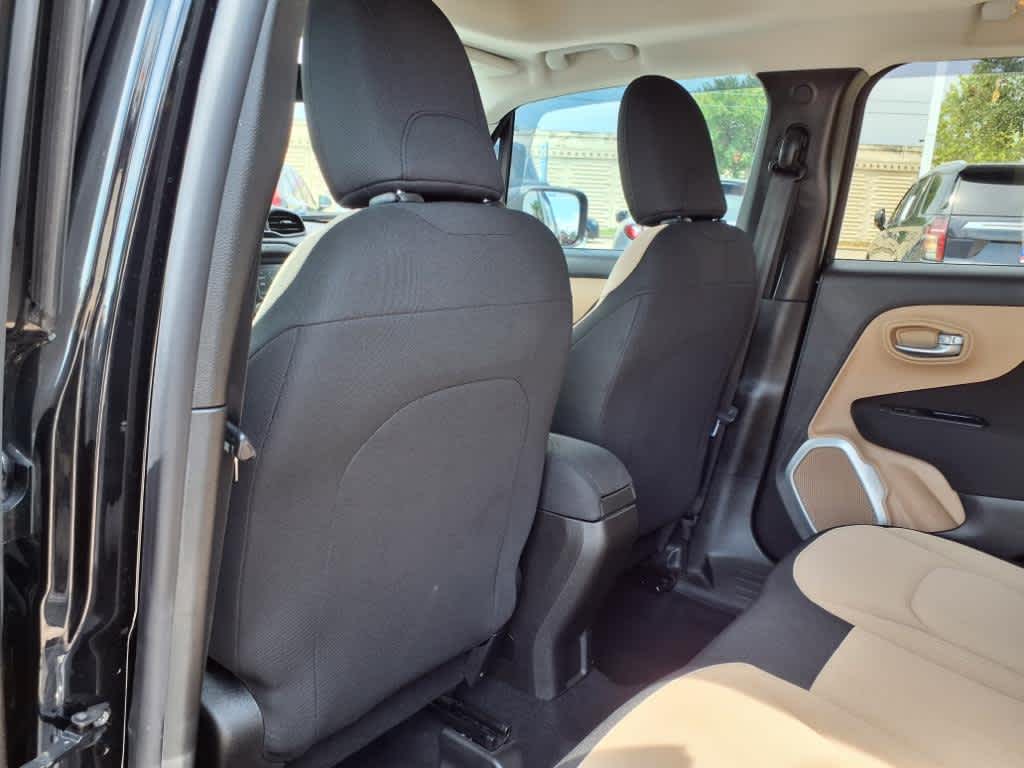 Thumbnail: 2017 Jeep Renegade - 12