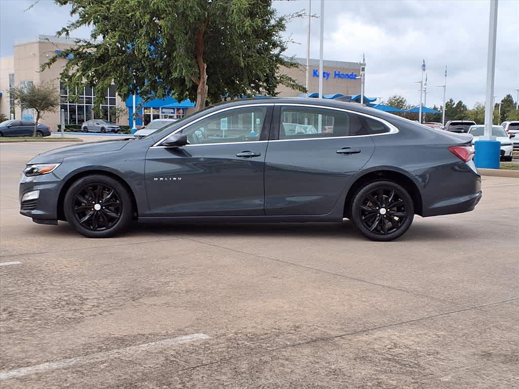 Thumbnail: 2020 Chevrolet Malibu - 3