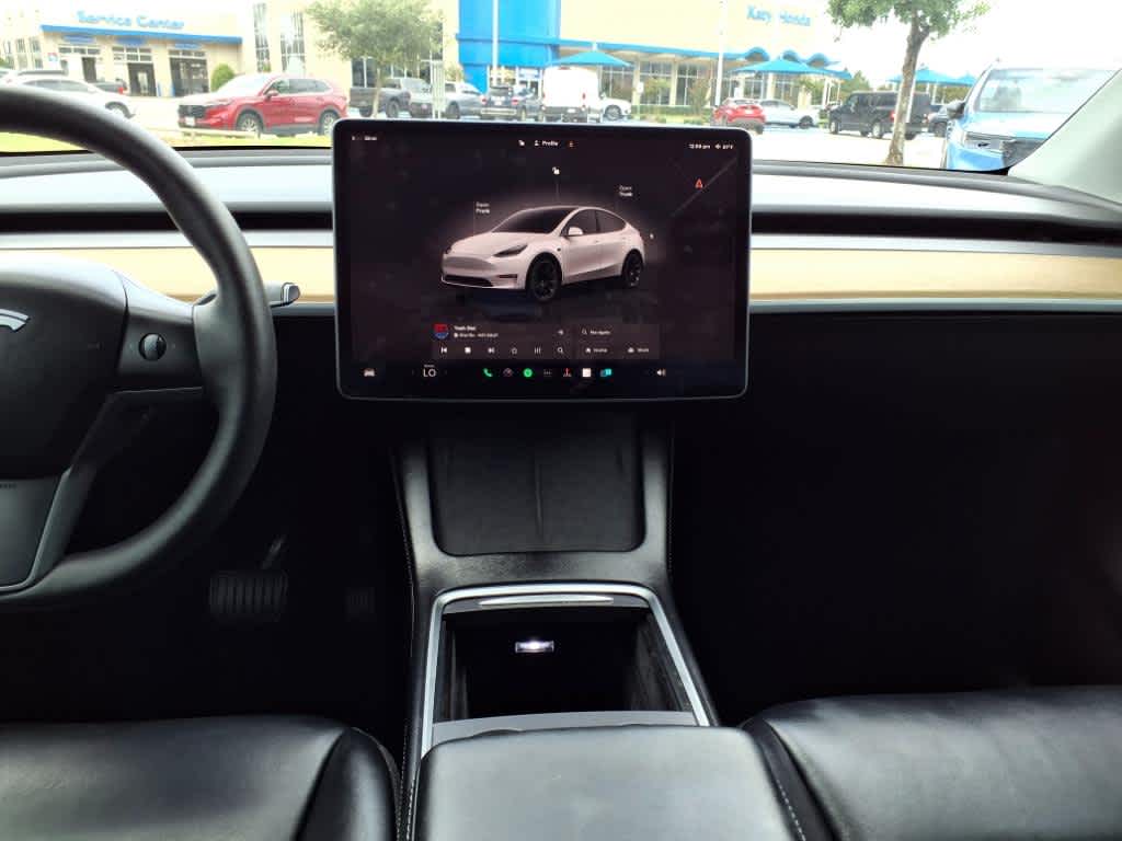 Thumbnail: 2022 Tesla Model Y - 16