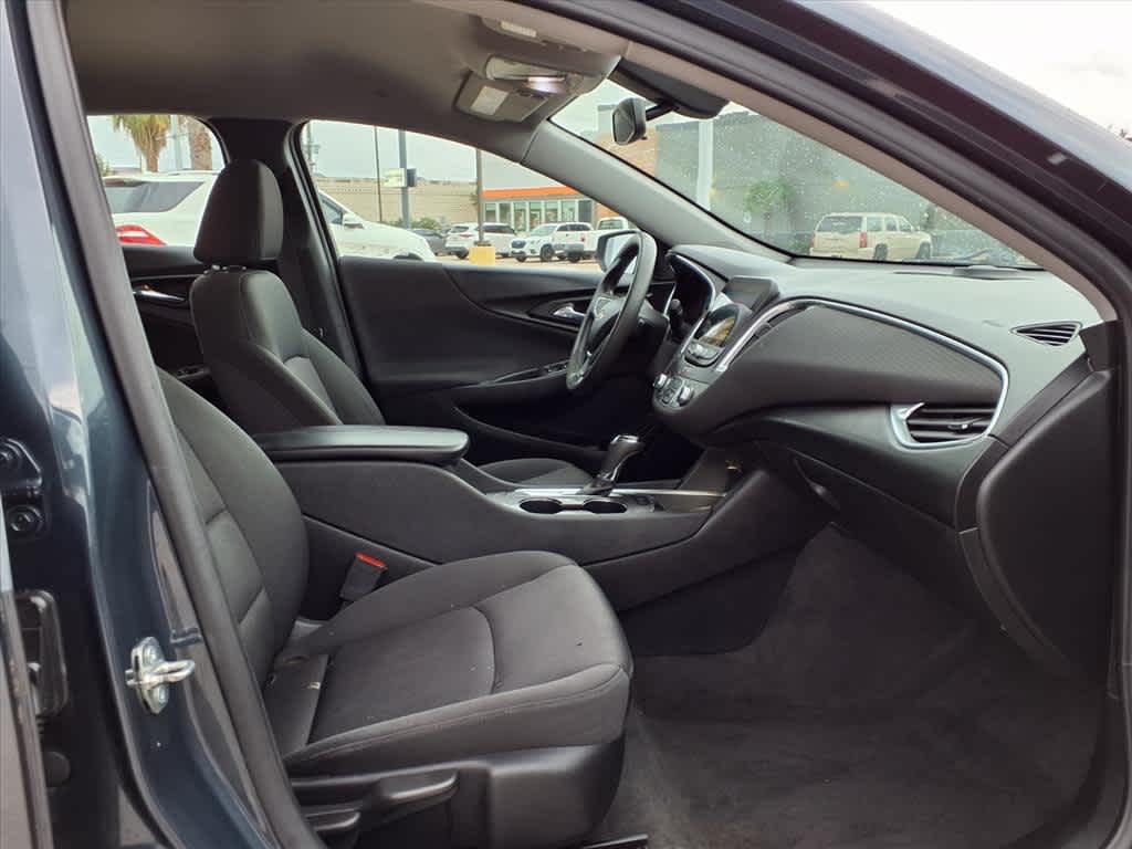 Thumbnail: 2020 Chevrolet Malibu - 15