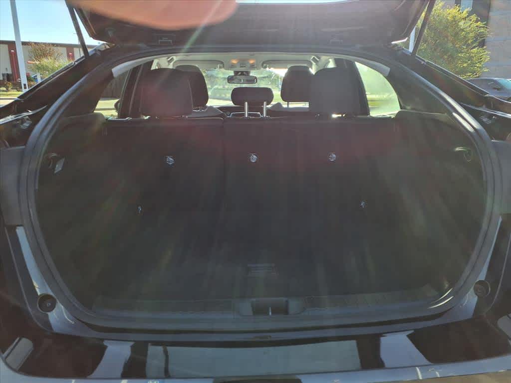 Thumbnail: 2022 Toyota Prius - 8