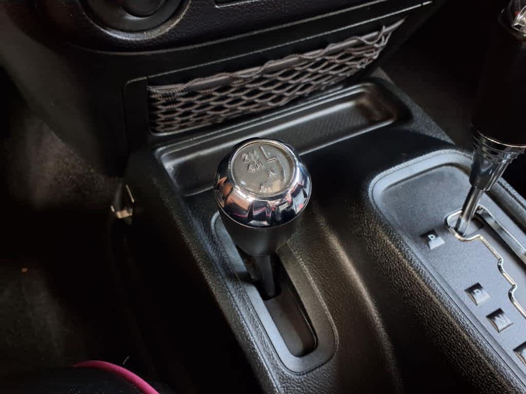 Thumbnail: 2018 Jeep Wrangler - 24