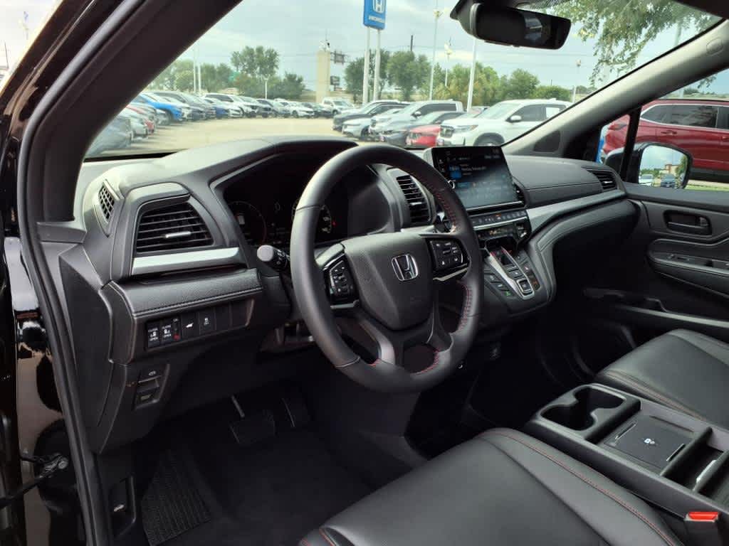 Thumbnail: 2025 Honda Odyssey - 2