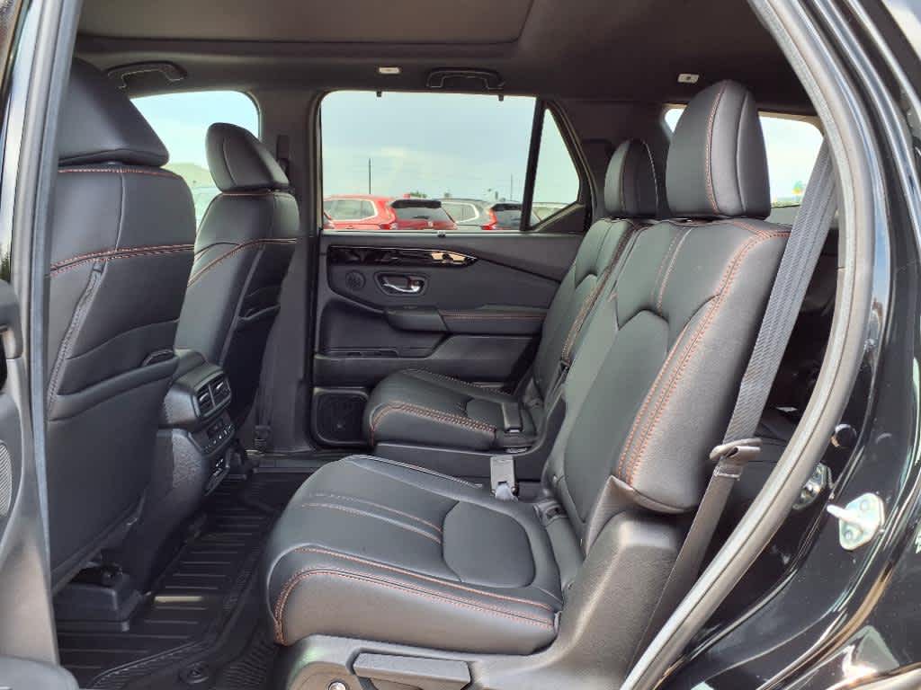 Thumbnail: 2025 Honda Pilot - 13