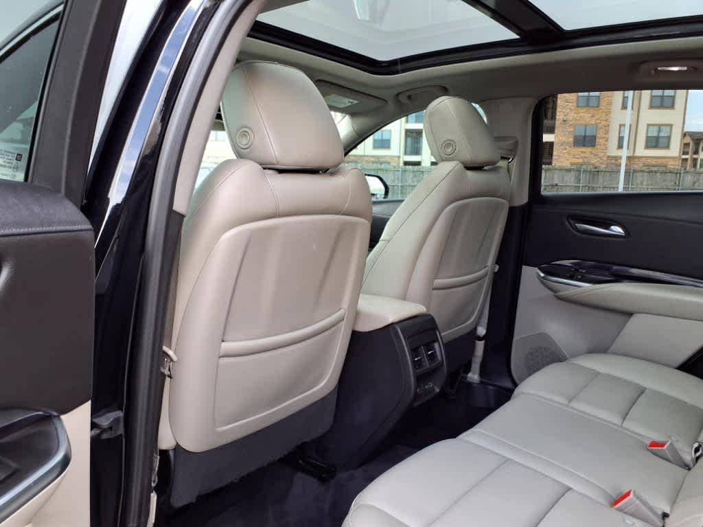Thumbnail: 2021 Cadillac XT4 - 12
