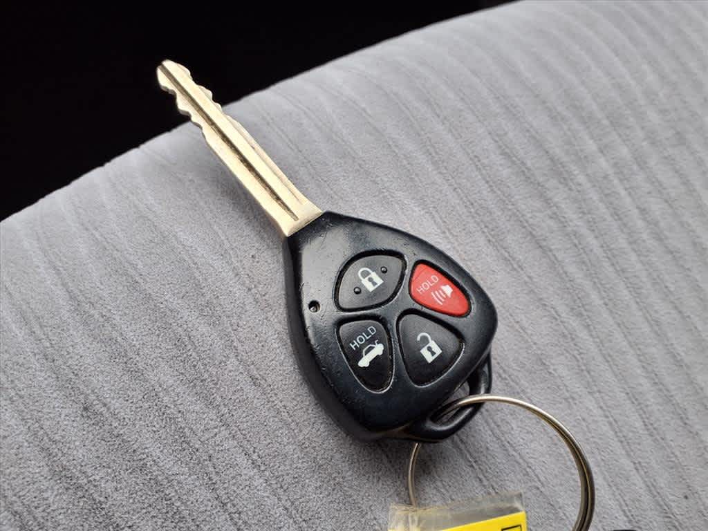 Thumbnail: 2010 Toyota Corolla - 25